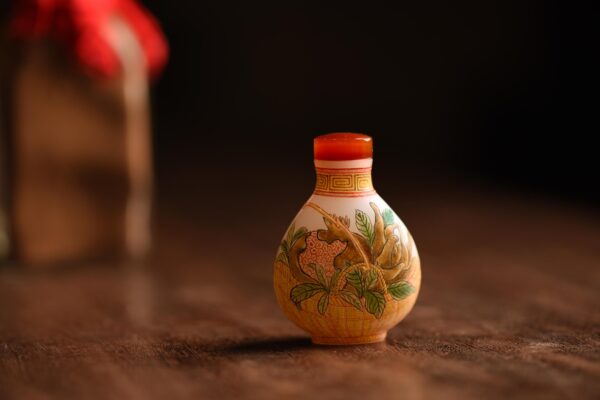 文革時期 由鳳華 料胎 鼻煙壺 士拿乎 snuff snuff bottle