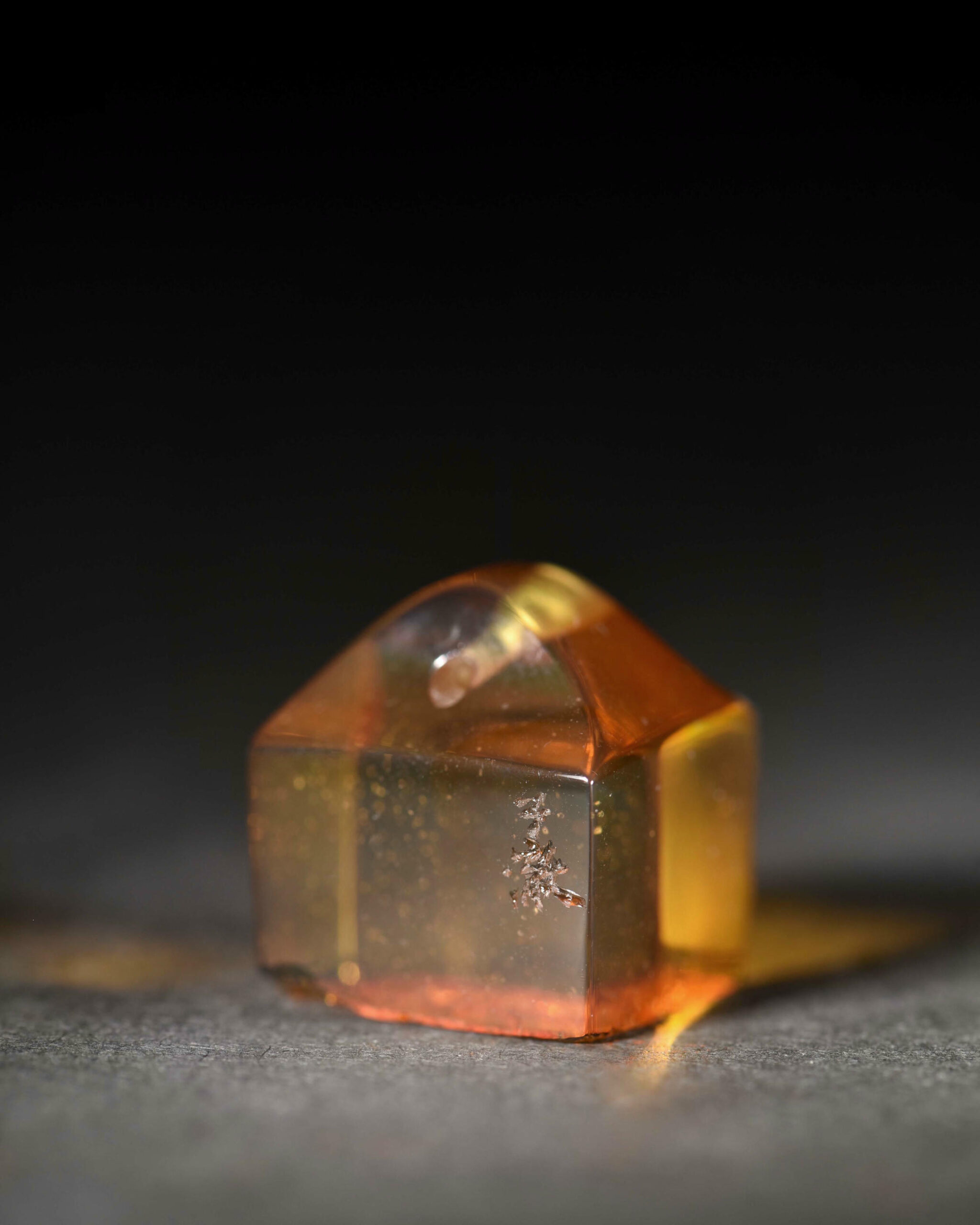 李清源 琥珀 印 金藍珀 Amber Seal Chinese